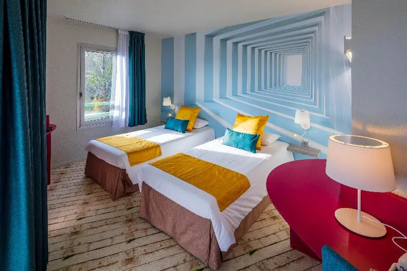 Standard Double room with balcony (full double bed)
