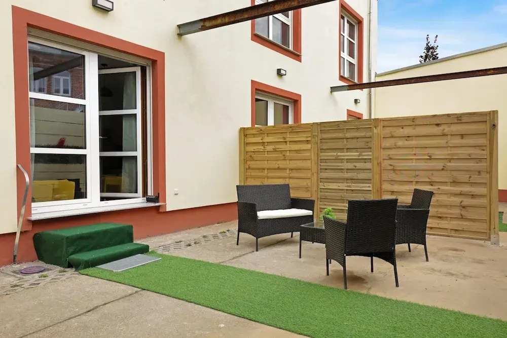 Superior Double Studio with courtyard view (full double bed)