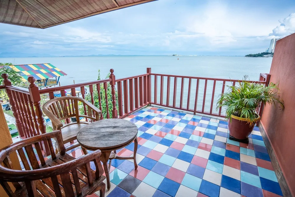 Lost Paradise Resort