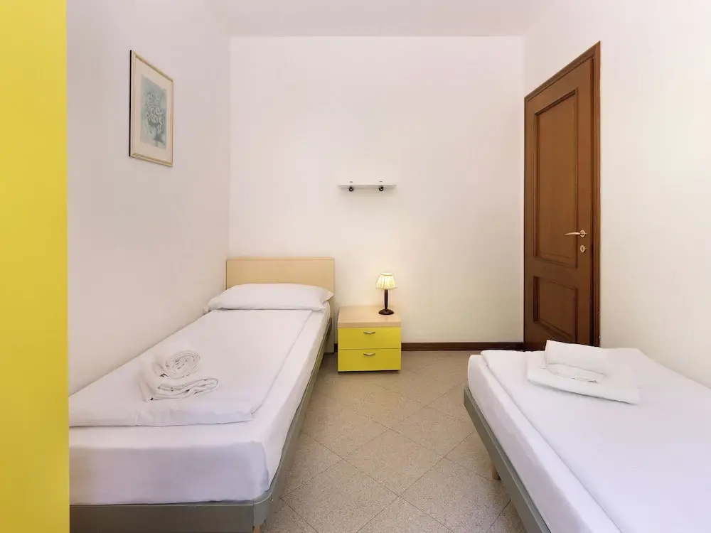 2 Bedrooms Apartment with balcony and with lake view