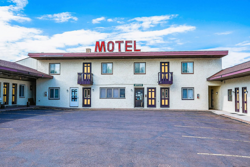 Love Hotels Silver Street By Oyo At Hurley Wi