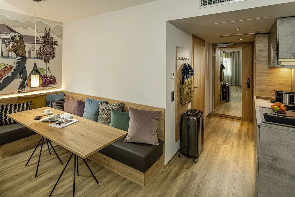 Lobby & Reception