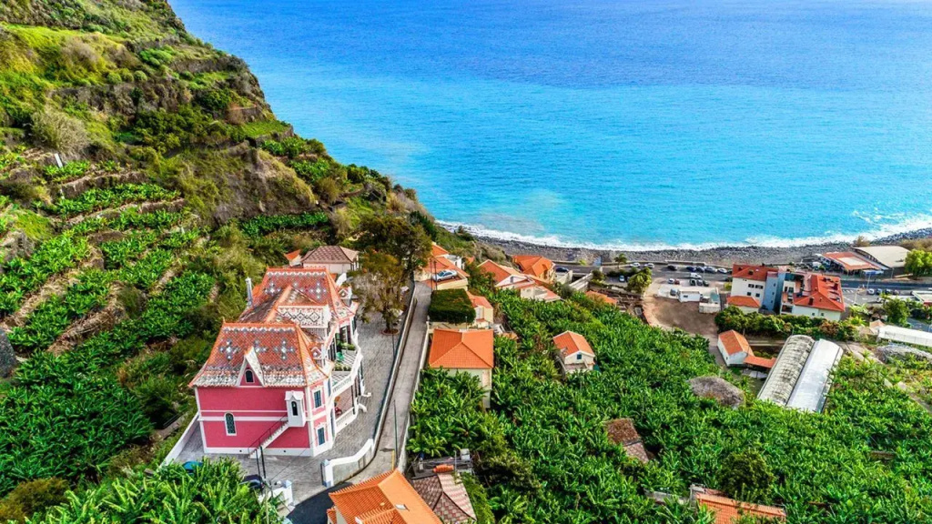 Beach & Waterfront