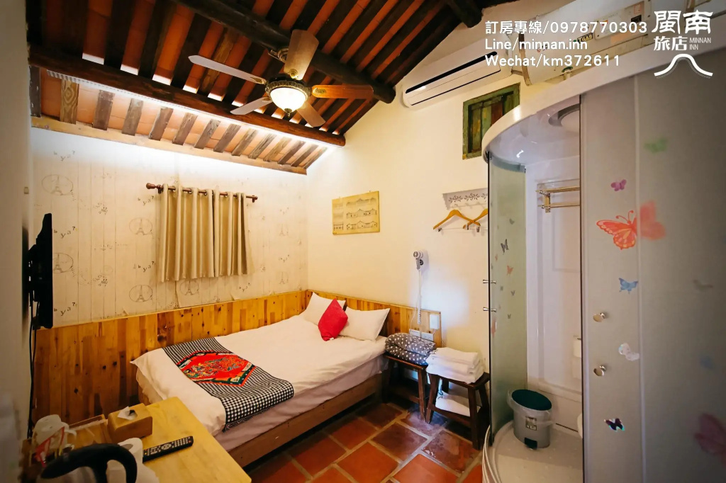 Standard Double room (full double bed)