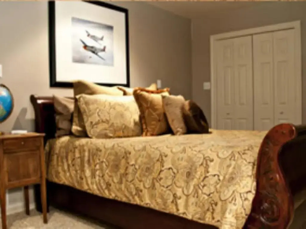 Standard Double room (full double bed)