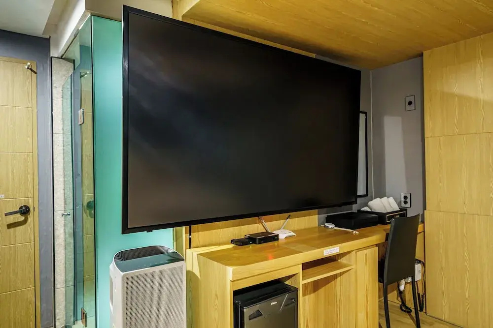 Deluxe Quadruple room with city view