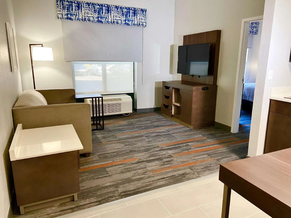Suite with balcony