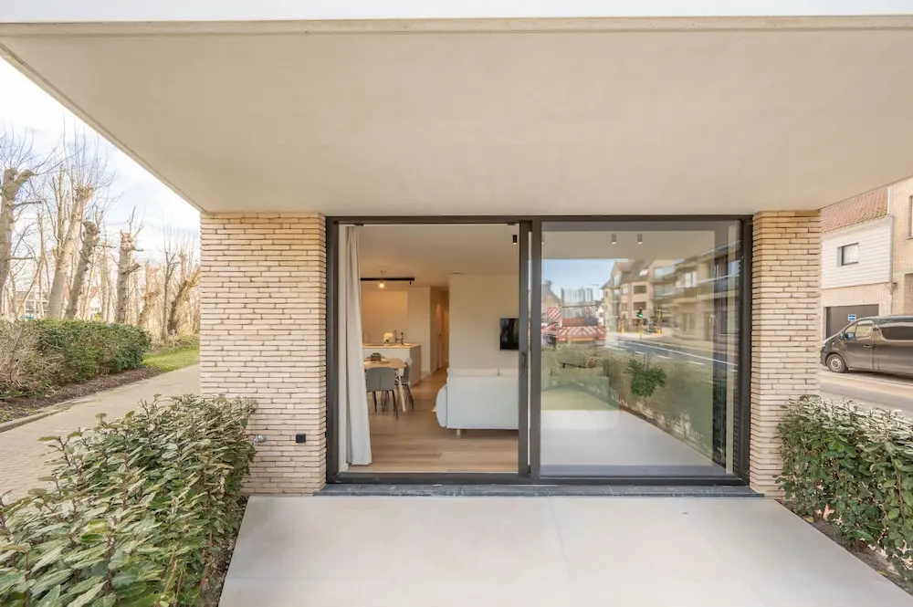 Mistral Modern Appartement in Knokke-heist met 2 Slaapkamers en Terras
