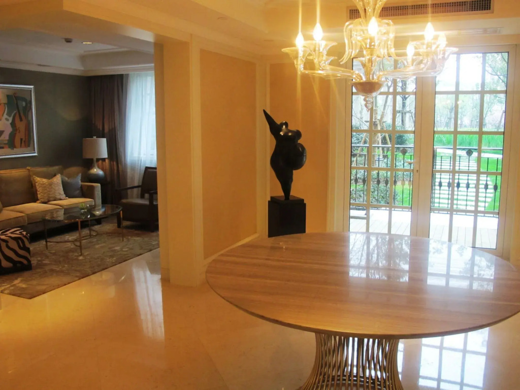 Lanson Place Jin Qiao Service Residences - фото 3