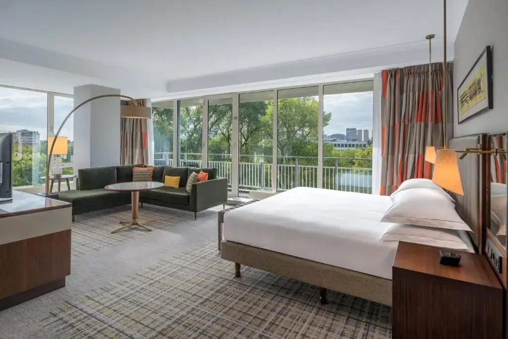 Boulevard View Double Junior Suite with balcony (full double bed)