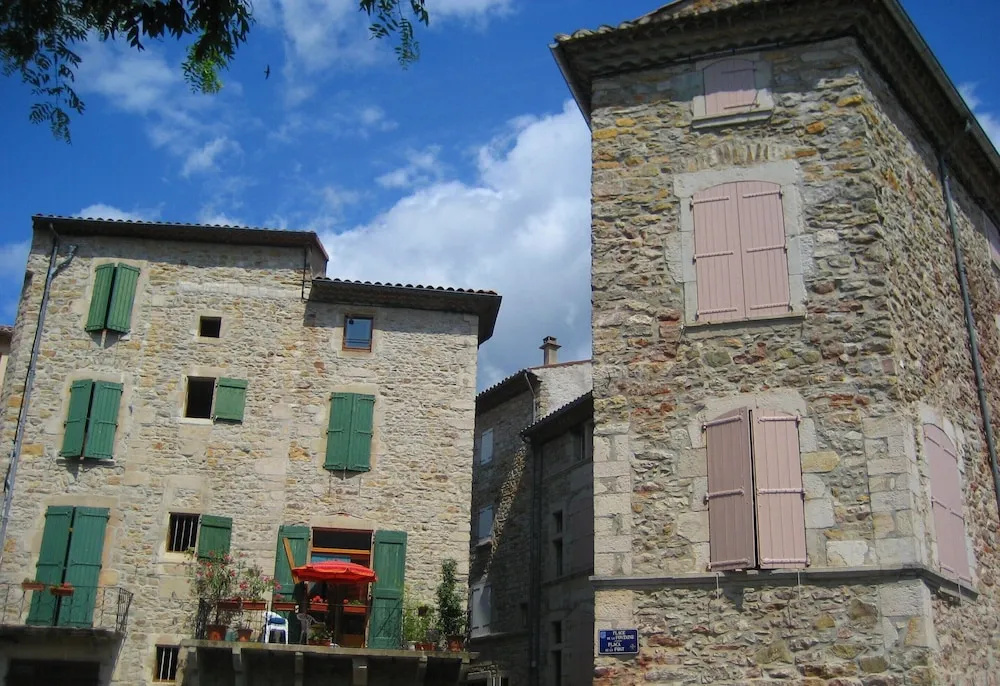 Holiday Home in Toulon With Pool & Beach Nearby