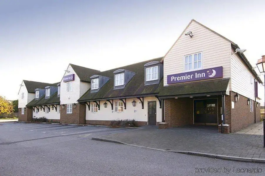 Premier Inn Gravesend (a2/singlewell)