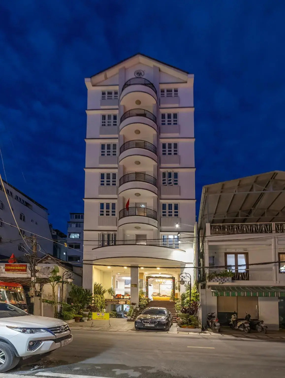 Rum Vang II Hotel