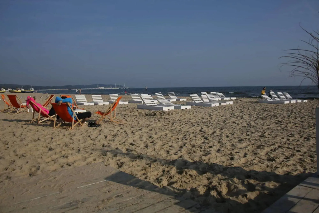 Pomarańczowa Plaża - Général