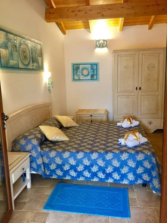 Standard Triple room with garden view