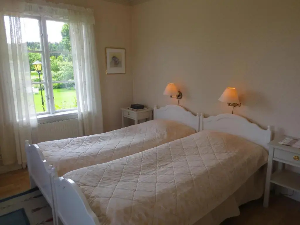 Standard Double room with garden view (twin beds)
