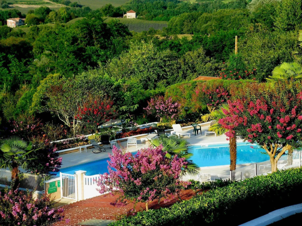 Logis Hotel Aux Tauzins - Général