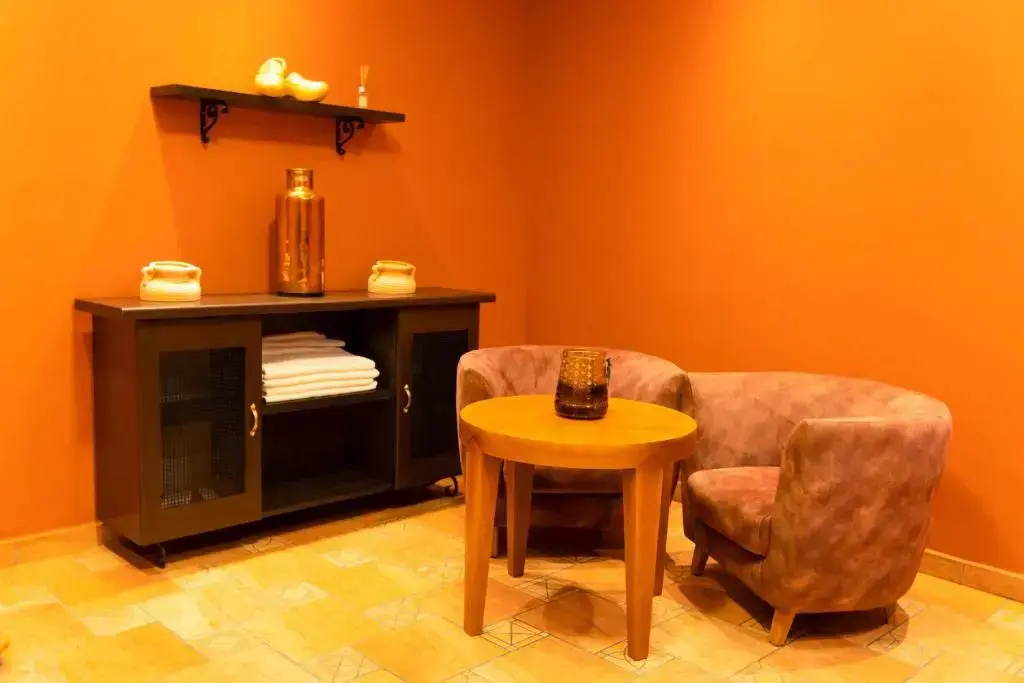 Lobby & Reception