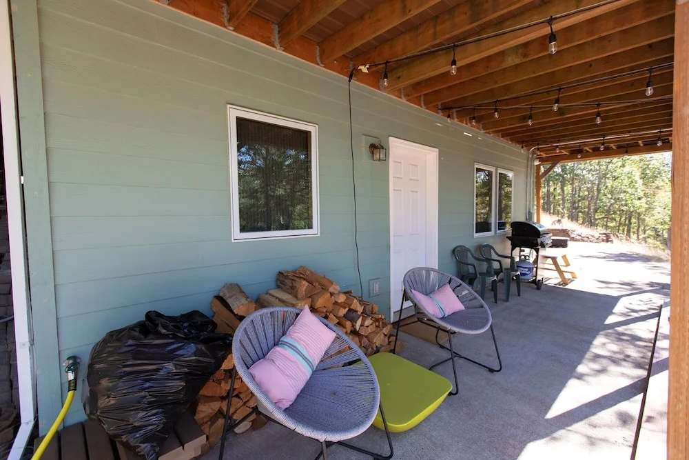 The Oaks Home features Private Disc Golf Course by RedAwning
