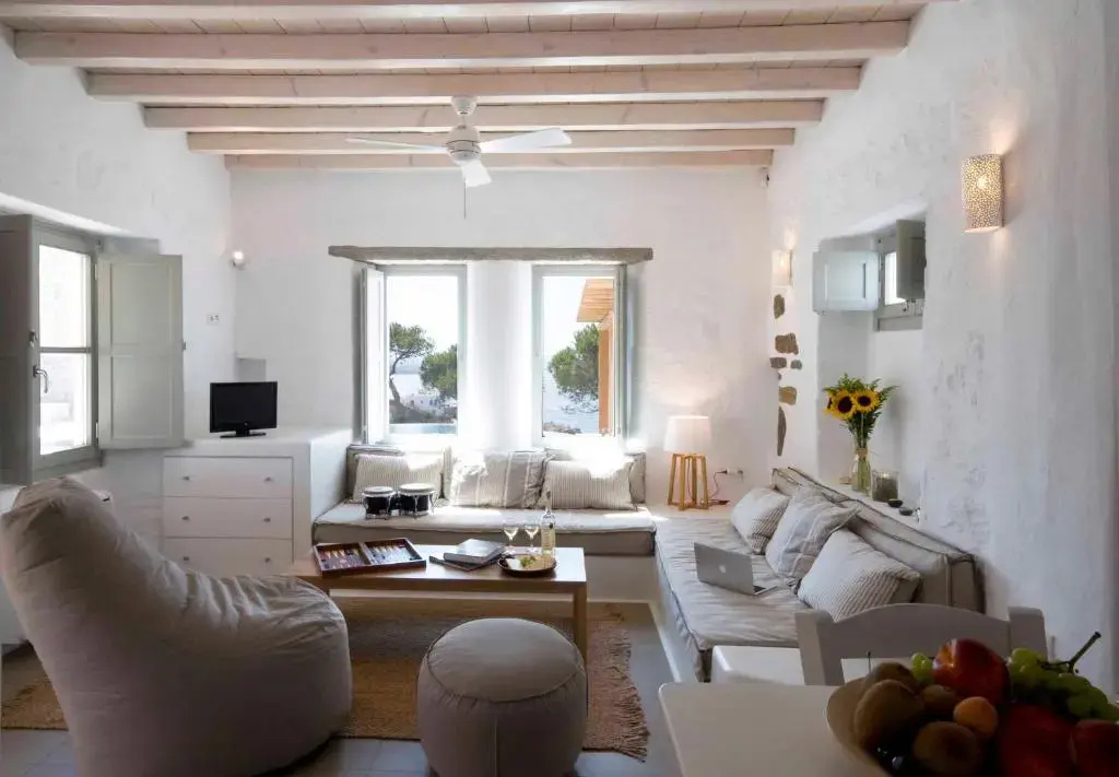 Cottage with sea view