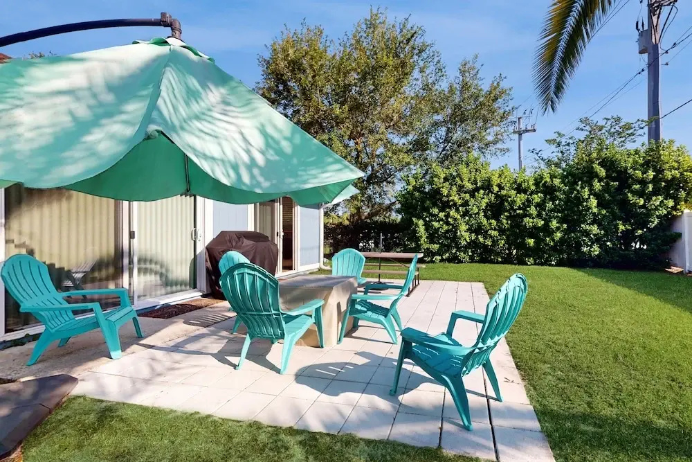 Water-view Dog-friendly Home With Outdoor Space & Entertainment Options