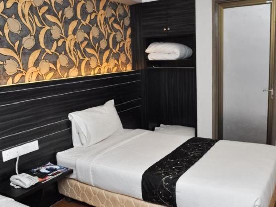 Signature Hotel