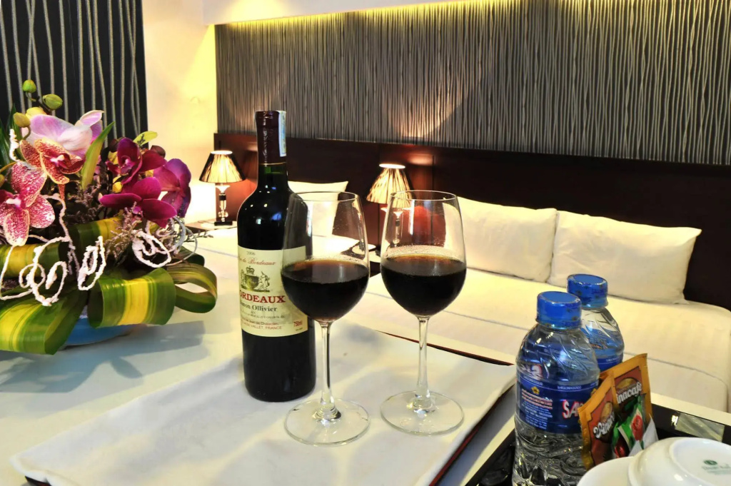 Food & Beverage