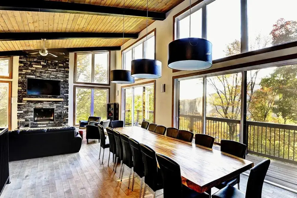 Chalet 9A Chemin Blanc by Les Chalets Alpins