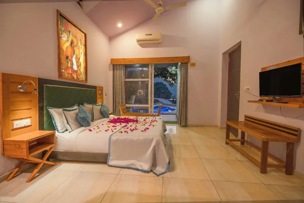 Single Villa with balcony (single bed)