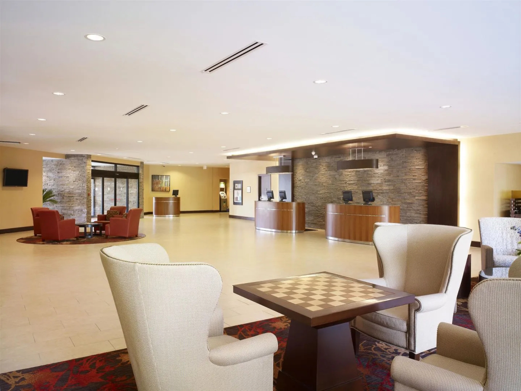 Sheraton Vancouver Airport Hotel - фото 10