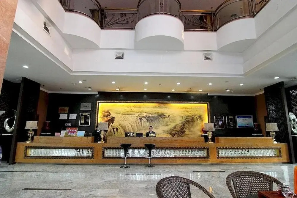Lobby & Reception