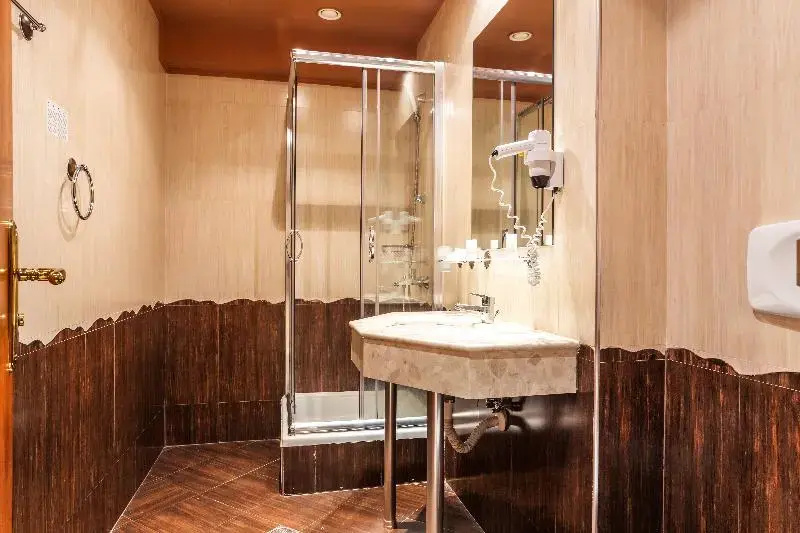 Golden Pearl Hotel - Chambres