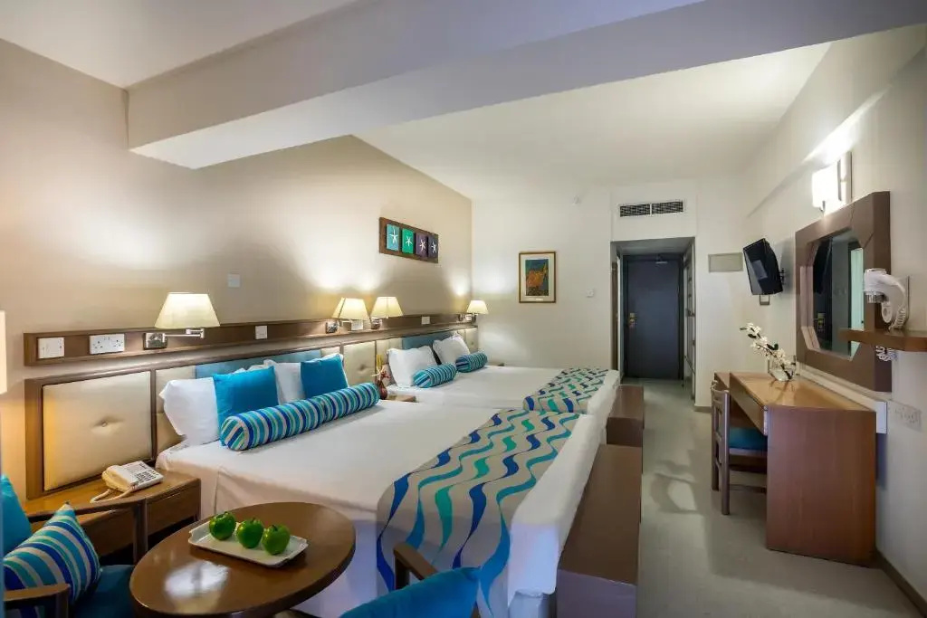 Cavo Maris Beach Hotel - Chambres