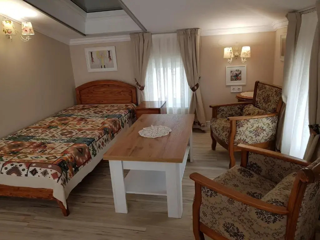 Standard Double Attic room (full double bed)