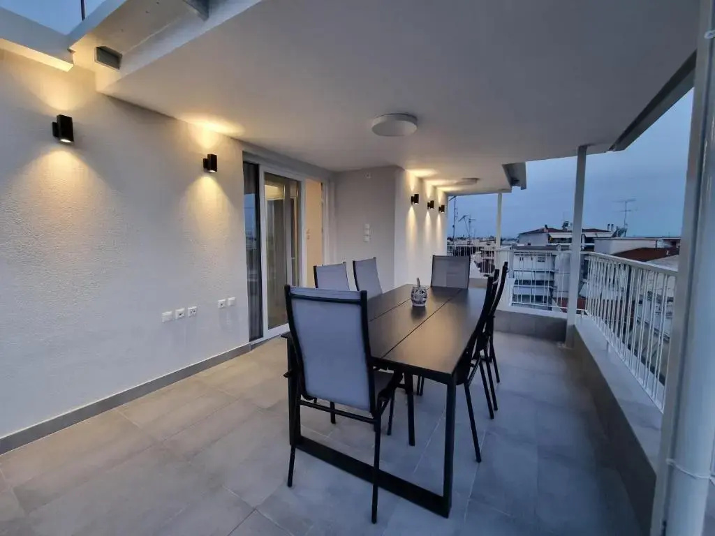 Larisa Hospitality I - Roof Top apartment