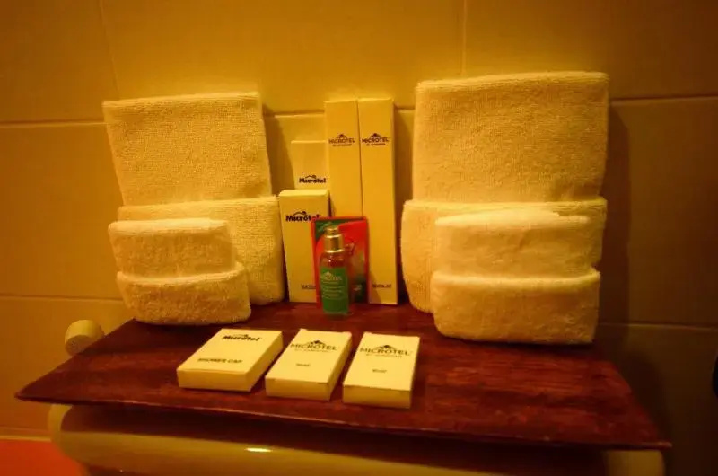 Microtel by Wyndham Puerto Princesa - Chambres