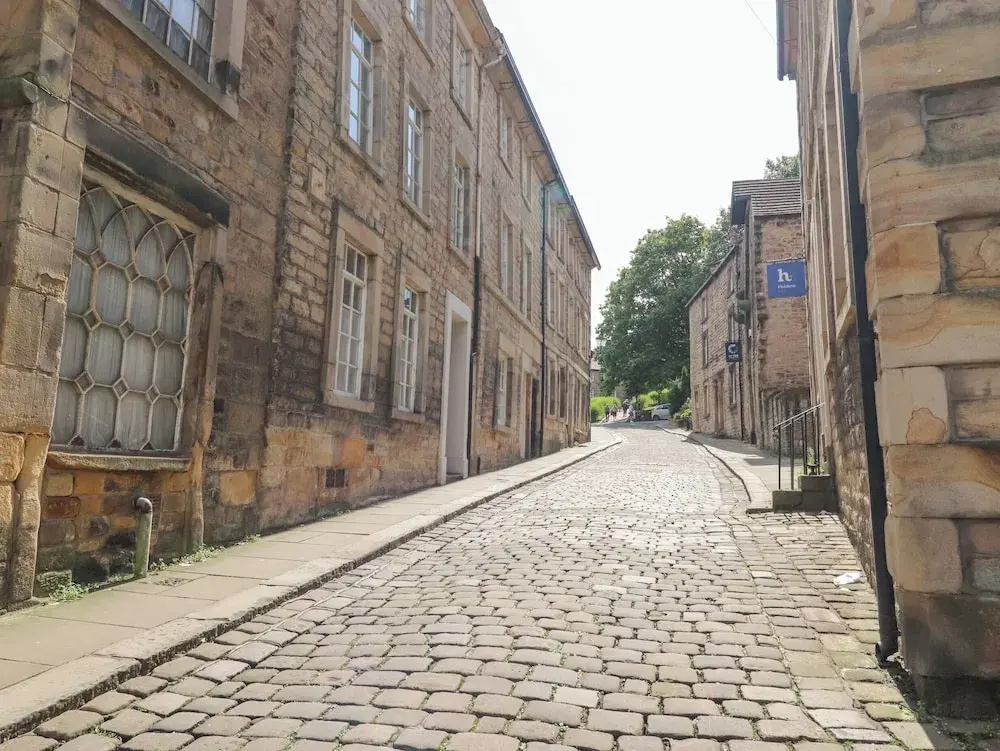 5 Castle Hill