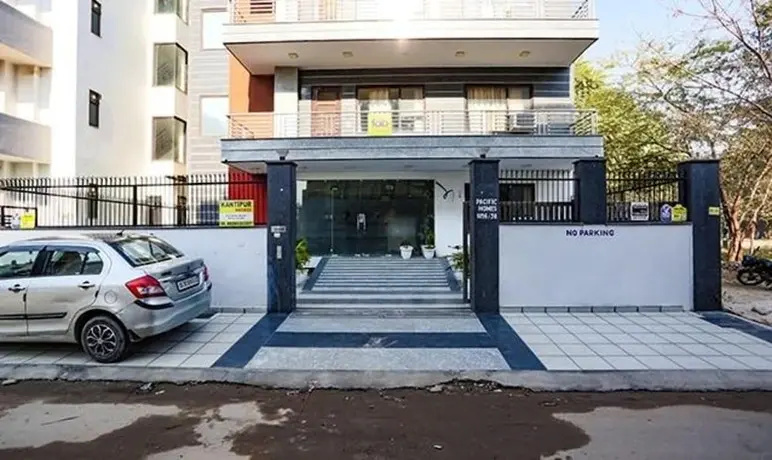 Fabhotel Pacific Homes