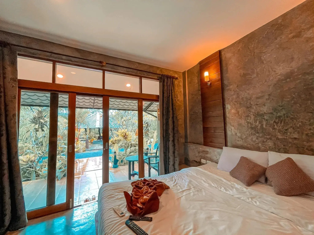 Ruean Thai Nai Bang by Pansak Resort