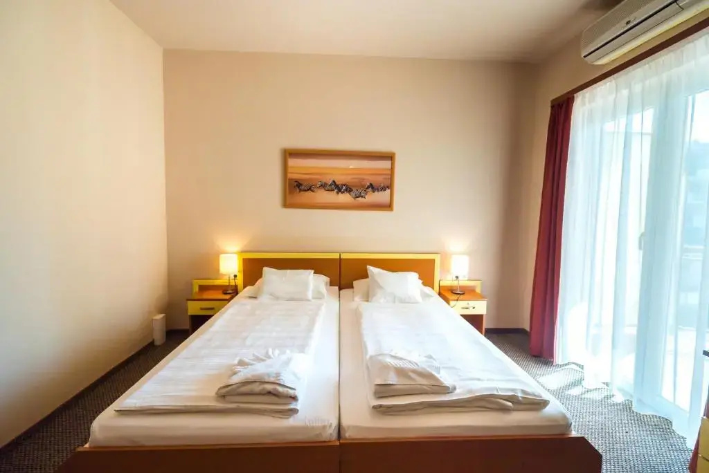 Beach Hotel - Chambres