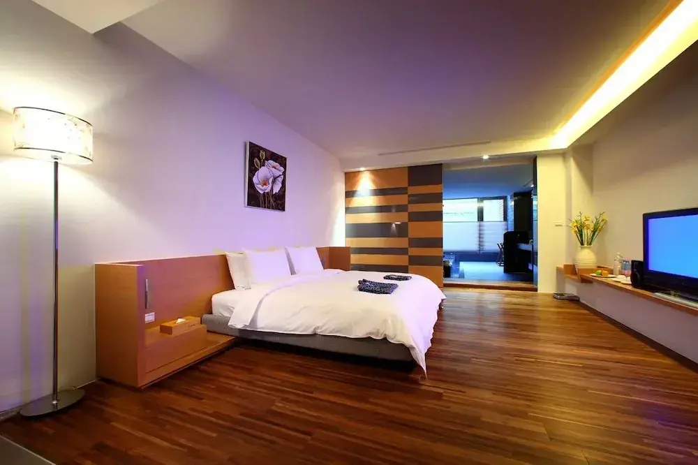 Superior Double room (full double bed)