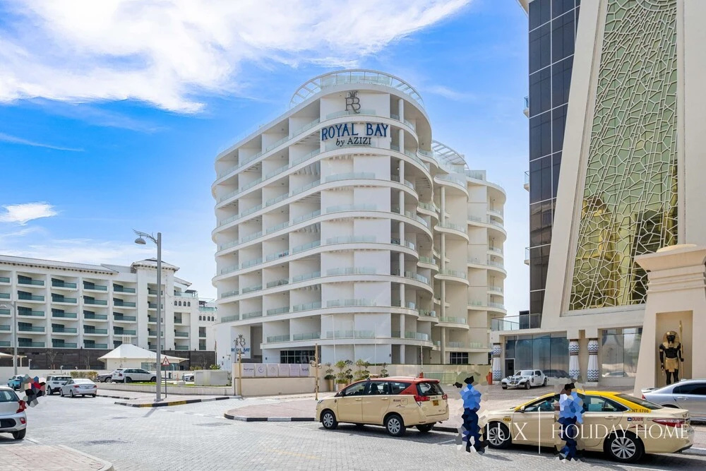 LUX Holiday Home - Royal Bay 1