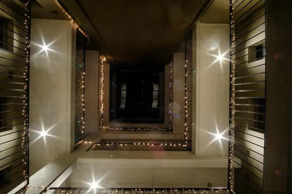 Tzes City Suites - фото 12