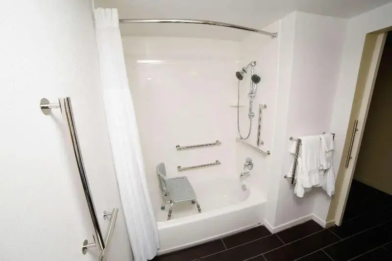 Double Suite (full double bed)