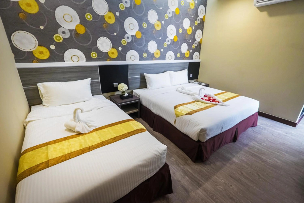Indra Hotel