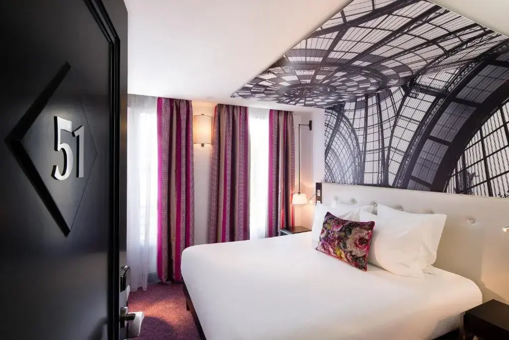 Classic Double room (full double bed)