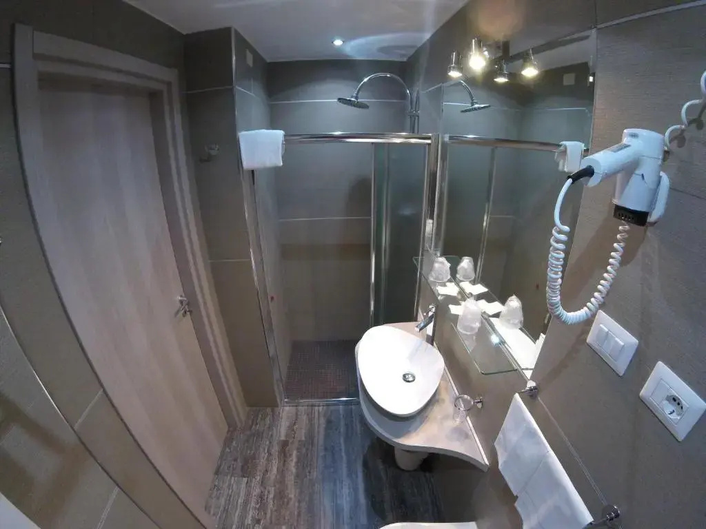 Economy Double room (twin beds)