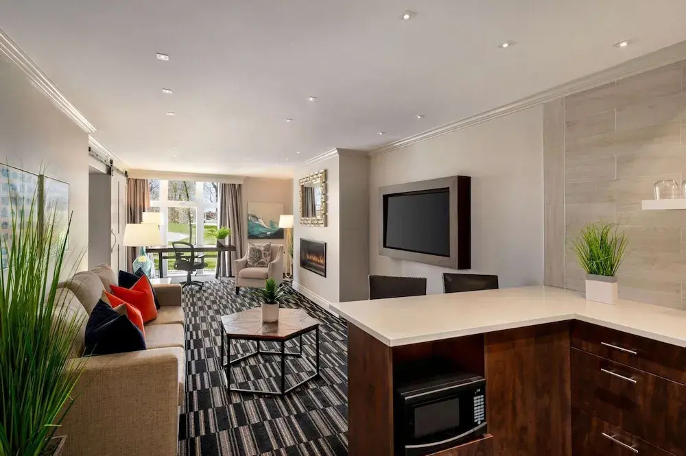 Ramada by Wyndham Cornwall - фото 22