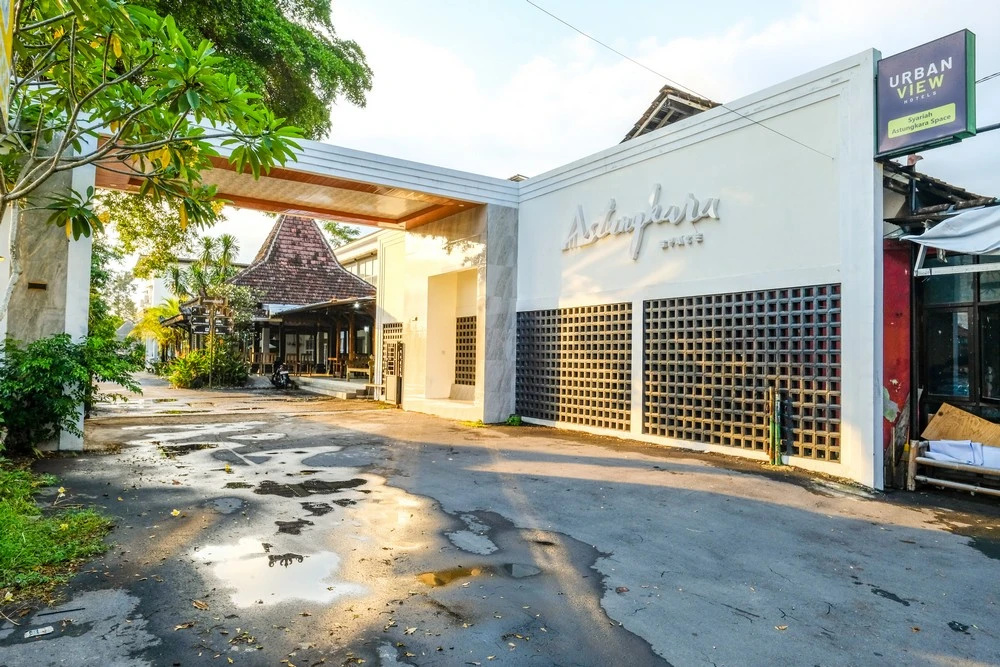 Urbanview Hotel Syariah Astungkara Space Sleman by RedDoorz