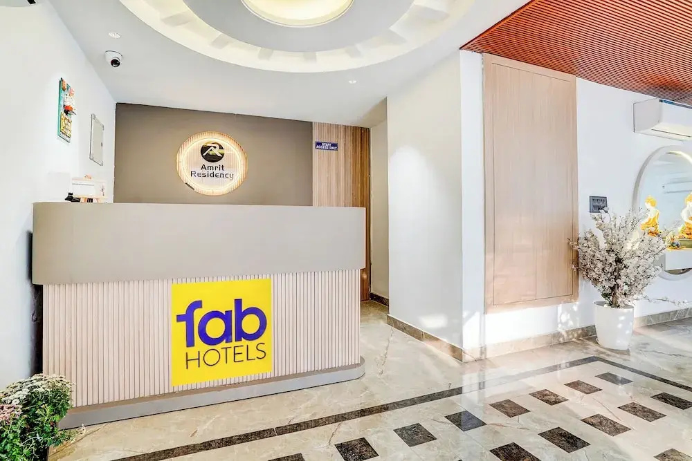 FabHotel Amrit Luxury Inn - Near Candor Tech Space